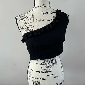 Lulu’s One shoulder linen tassel cropped tank top Ladies size small Black